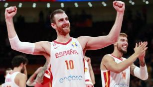 Victor Claver festeja triunfo sobre Australia