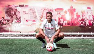 Javier Hernández, en su presentación con Sevilla