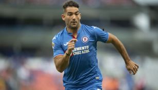 Martín Cauteruccio, durante un duelo con Cruz Azul 