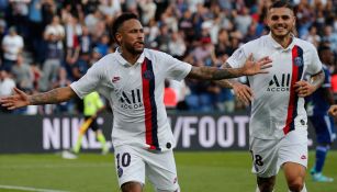 Neymar celebra una anotación con el PSG