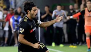 Carlos Vela celebra un gol con Los Angeles FC