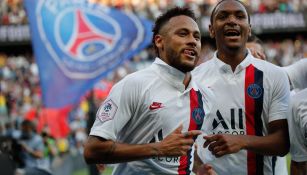 Neymar celebra un anotación con el PSG en Francia 