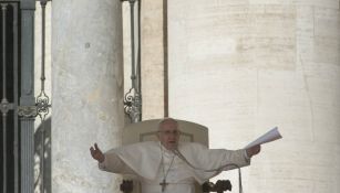 Papa Francisco dando un mensaje en una ceremonia