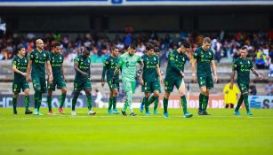 Jugadores de Santos Laguna en el juego contra Pumas 