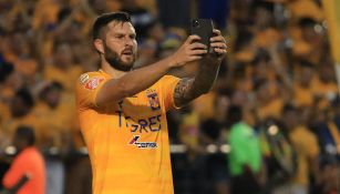 El festejo de Gignac tras el gol contra Santos