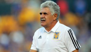 Ricardo Ferretti durante un partido de Tigres