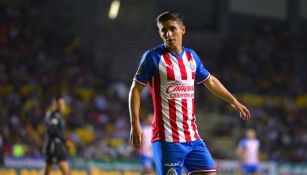 Isaac Brizuela, en un partido de Chivas