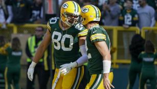 Graham celebra su touchdown con Aaron Rodgers 