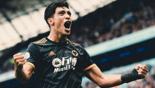 Raúl festeja gol con Wolves