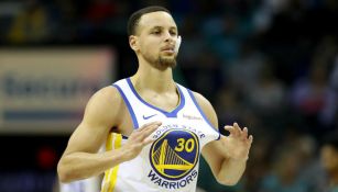 Stephen Curry en un partido con los Warriors