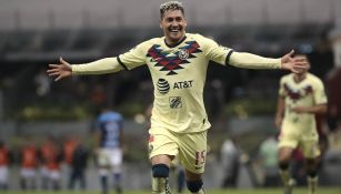 Nicolás Castillo celebrando su anotación con América