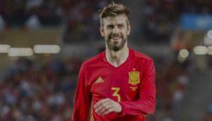 Gerard Piqué en acción con la selección española