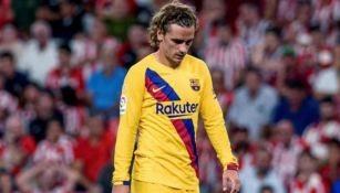 Griezmann, cabizbajo en un juego del Barcelona