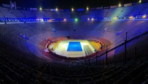 Cancha de tenis en la Plaza México