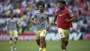 Jorge Sánchez y Bruno Valdez en calentamiento