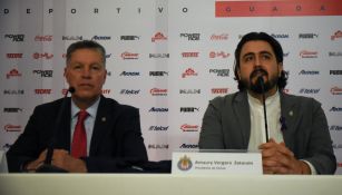 Ricardo Peláez y Amaury Vergara durante la presentación del primero