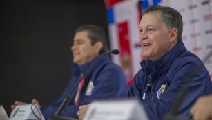 Peláez durante su presentación con Chivas