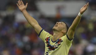 Guido Rodríguez celebra un gol con América