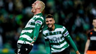 Sporting celebrando gol ante PSV