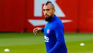 Arturo Vidal en un entrenamiento con el Barcelona