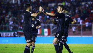 Jiménez y Álvarez, en festejo de gol