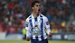 Aguirre, en festejo de gol con Pachuca