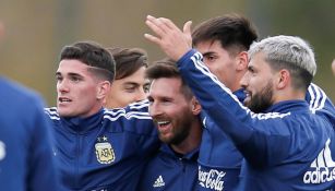 Messi durante una concentración con Argentina