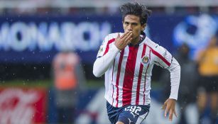 José Juan Macías festeja un gol con Chivas