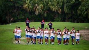 Chivas durante pretemporada en Playa del Carmen