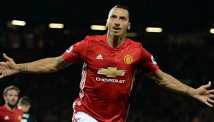 Zlatan Ibrahimovic celebra un gol con el Manchester United