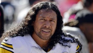 Troy Polamalu en la banca durante un juego de Steelers