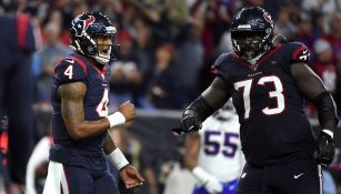 Deshaun Watson celebra con Zach Fulton