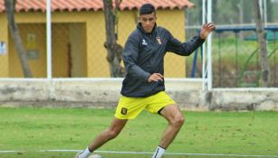 Othoniel Arce en entrenamiento con el Melgar