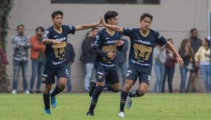 Pumas del conjunto Sub 20 festejan un gol