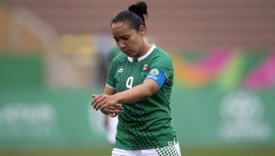 Charlyn Corral en partido con Selección Mexicana 