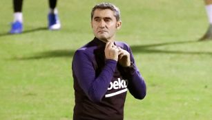 Ernesto Valverde, durante el entrenamiento del Barcelona