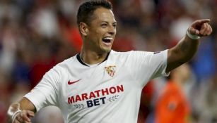 Javier Hernández jugando con Sevilla