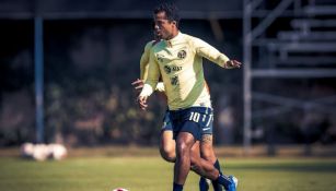 Giovani, en un entrenamiento azulcrema en Coapa