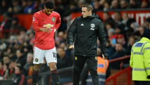 Marcus Rashford, abandona el campo por lesión