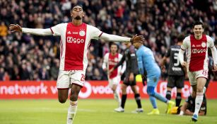 Ajax, líder de Eredivisie