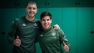 Guido y Lainez posan para la fotografía