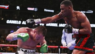 Saúl Álvarez durante la pelea ante Daniel Jacobs