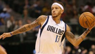 Delonte West durante un partido con los Mavericks