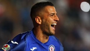 Édgar Méndez jugando con Cruz Azul