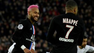 Neymar y Mbappe celebrando un gol del PSG