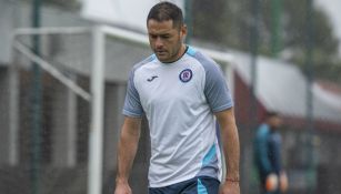 Pablo Aguilar en entrenamiento con Cruz Azul