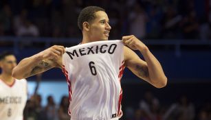 Juan Toscano, en un partido de México