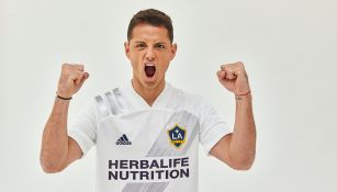 Chicharito recibió su visa