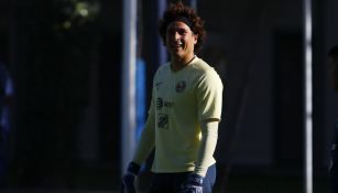 Guillermo Ochoa en entrenamiento con América