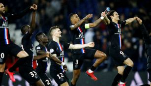 Jugadores del PSG celebran su victoria ante Montpellier